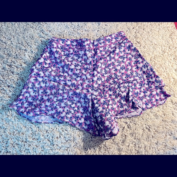 Anthropologie Pants - Ettitwa Anthropologie Pink floral tiered shorts